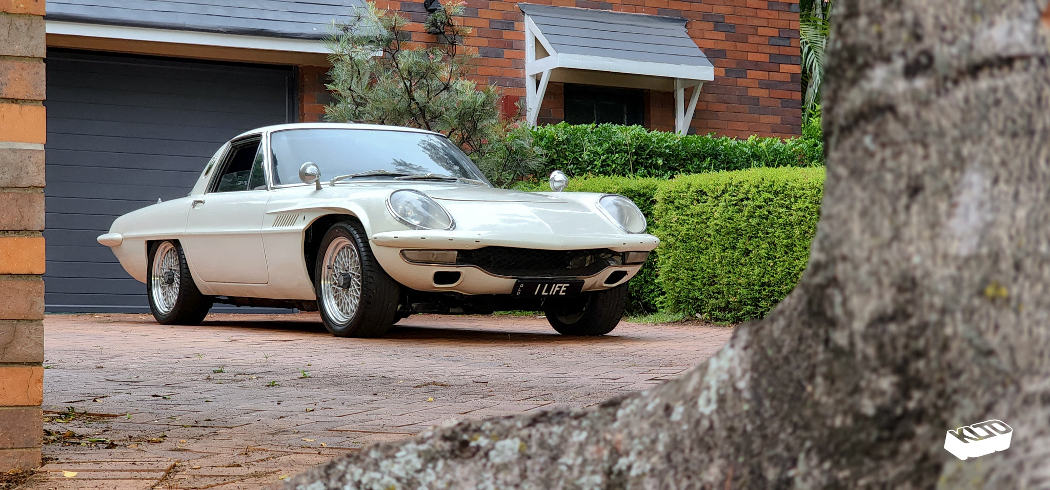 The Mazda Cosmo: A Pioneering Halo Vehicle of the 1960s